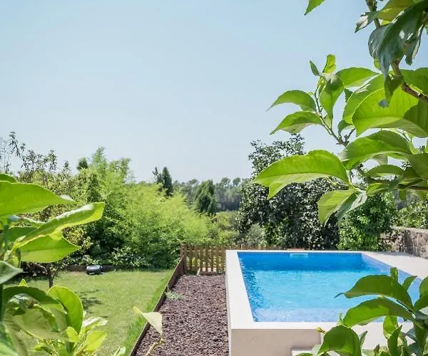 Flateli Villa